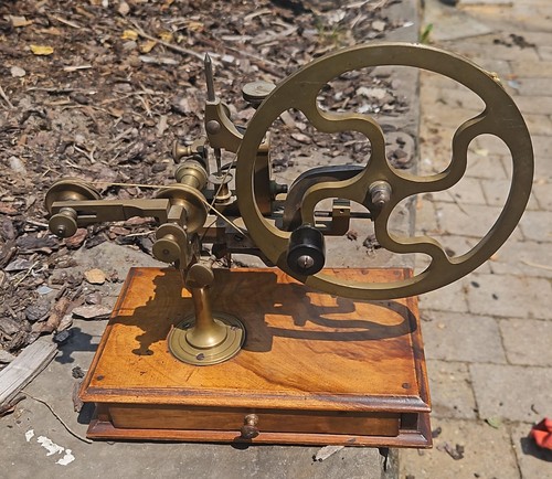 Zahnradwälzmaschine antik
